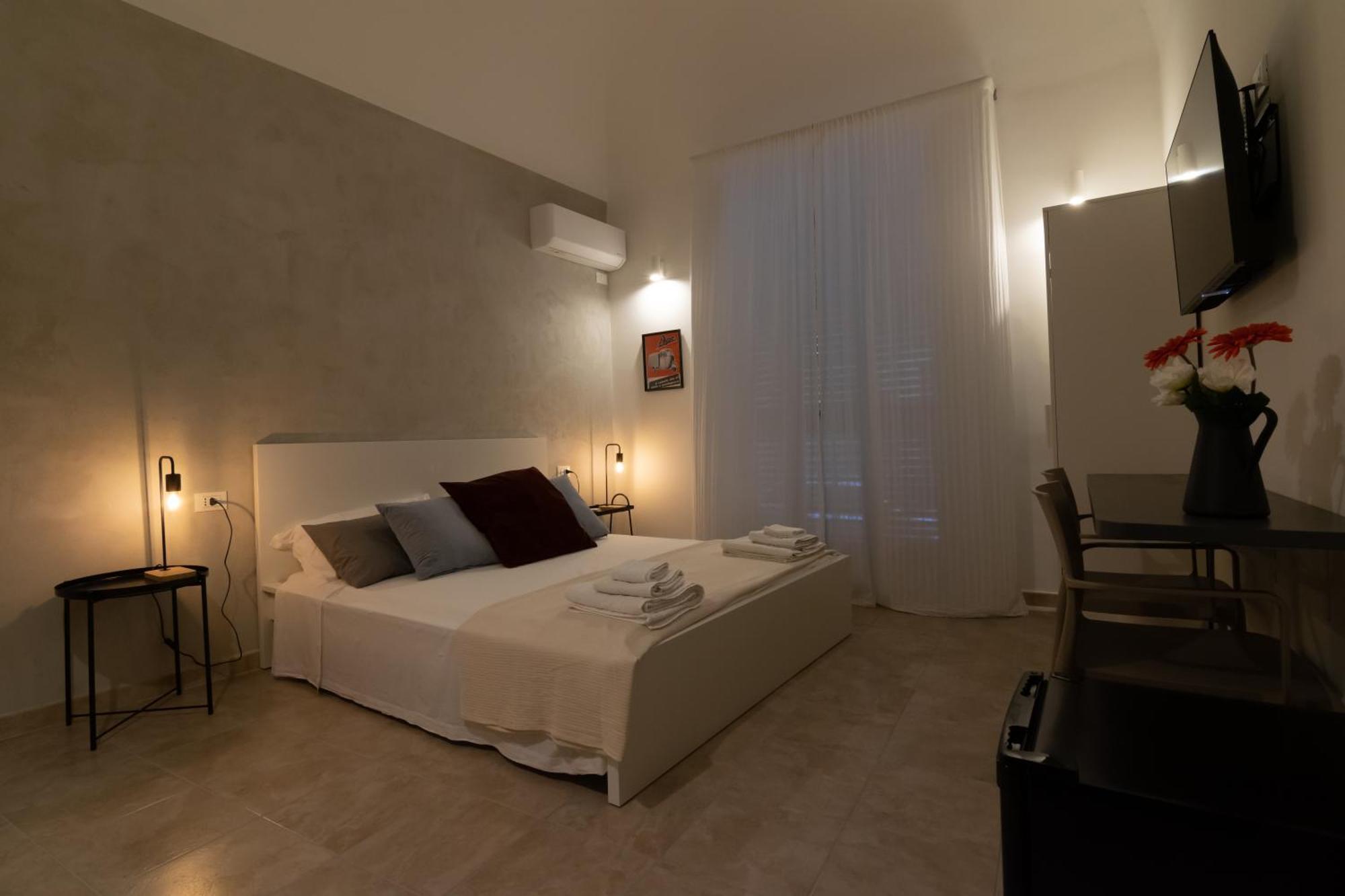 R-Home Exclusive Rooms คาตาเนีย ภายนอก รูปภาพ