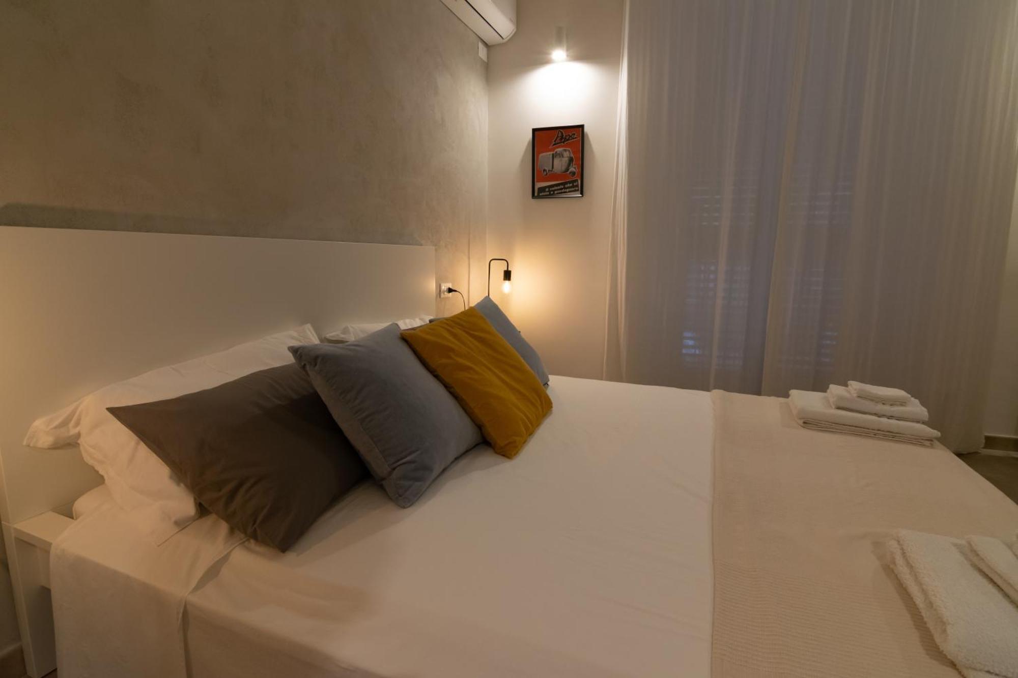 R-Home Exclusive Rooms คาตาเนีย ภายนอก รูปภาพ