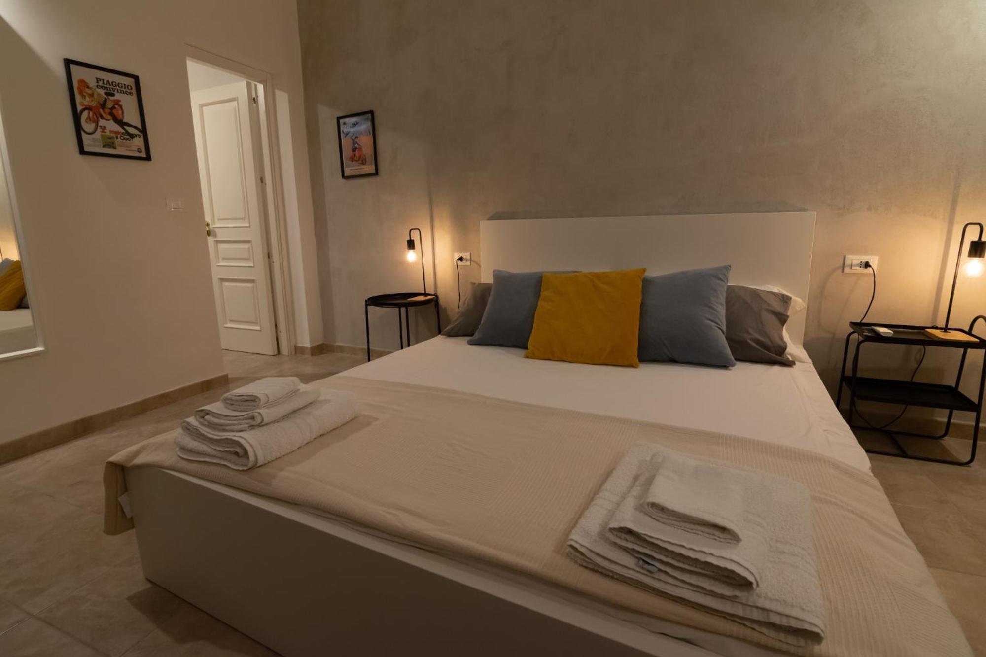 R-Home Exclusive Rooms คาตาเนีย ภายนอก รูปภาพ